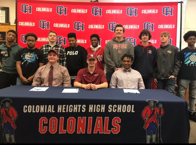 ColonialHtsHigh's tweet photo. Congratulations @msykes_16 @Hunterwayne15 and Austin Hart for committing to play football for @HSC1776 next season.  @HSC__FOOTBALL is getting 3 amazing student athletes.  We look forward to seeing these young men shine in the classroom and on the football field at HSC. https://t.co/uZvTq6C4g7