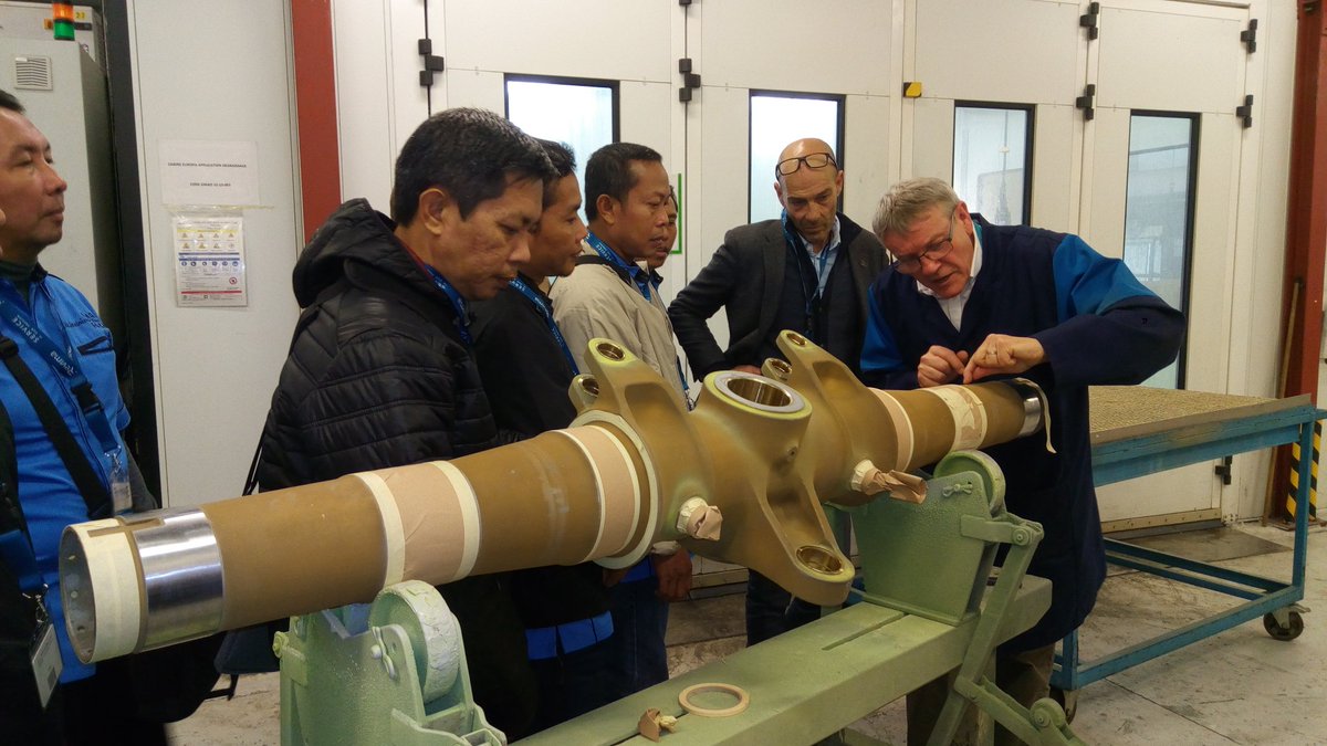schuman_perret's tweet photo. Visite de l'usine Revima pour les professeurs indonésiens venus en France pour étudier nos pratiques pédagogiques autour de la production et de l'utilisation de machines à commande numériques.
#Revima #cmq3e #greta https://t.co/IRJ9ZLvx9L