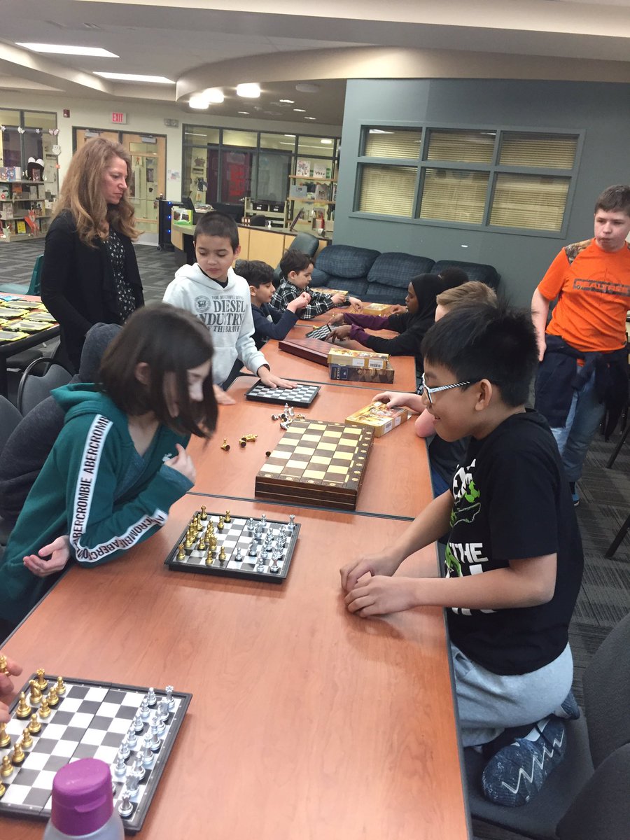 ms_ingram12's tweet photo. Chess club Wednesday! Smaller group but still lots of skills learned! #chessisfun #sharpeningthesaw #favouriteday @DrClarkSchool @JRoy65 @FMPSD https://t.co/ng8VCAEsZk