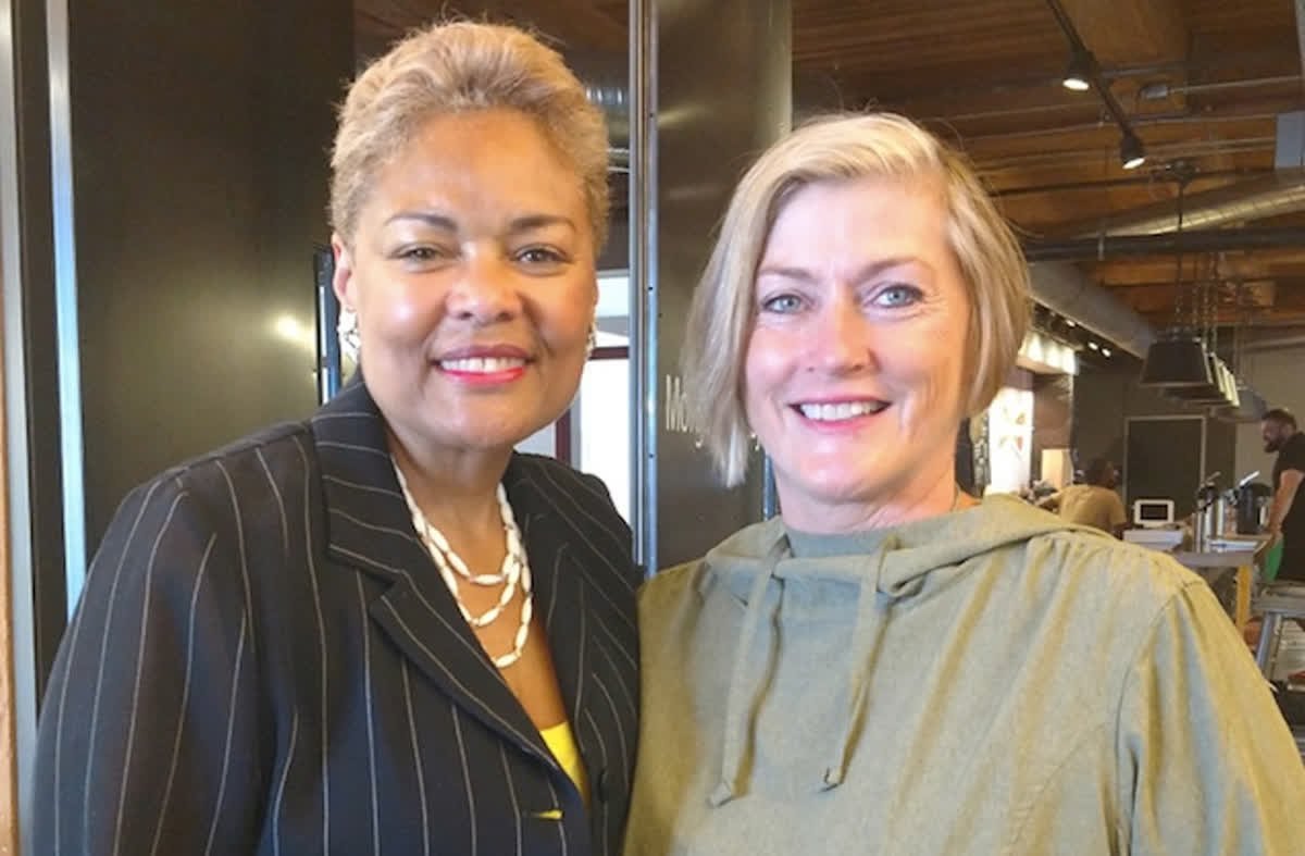 dureecenter_lu's tweet photo. Mary Elizabeth Grimes we salute your leadership in bringing innovative programming to @marianmiddleschool and for being a great role model! Marian girls are interested in STEM (87%), graduate high school (97%) and attend college (87%).  Thank you for all you do! #womenleaders https://t.co/Z9W7M89RDB