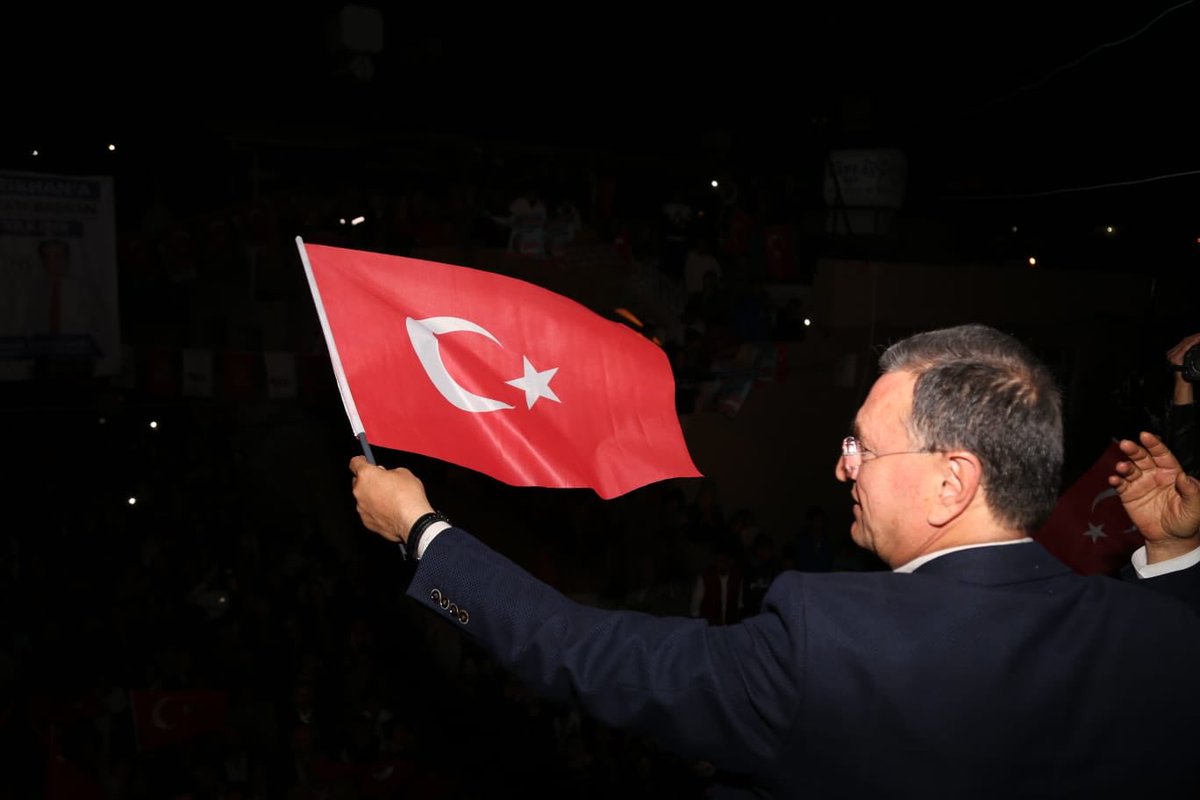 Lütfü Savaş