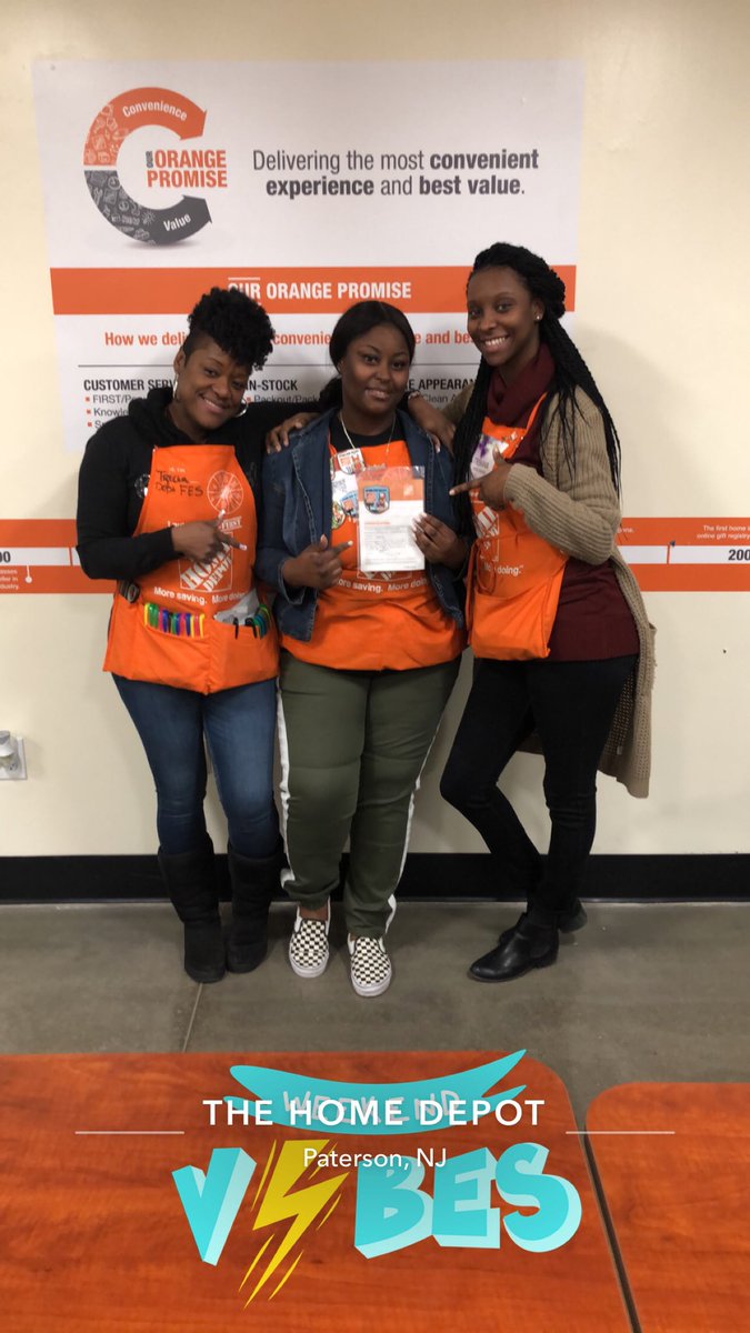 treciasmith33's tweet photo. Recognizing Associates each &amp; every week for going above &amp; beyond while exceeding expectations with credits ‼️🥰🙏🏽@LuisOrt35965715 @MattKeatinghd @markr6792 @beloved_selena @Selena0959 @levyshameka4 @Zuly_Zuly_ @amanda___959 @Kizzy60838417 @leitch_clyde @WilliamsTanyra https://t.co/ocYXyy0XgO
