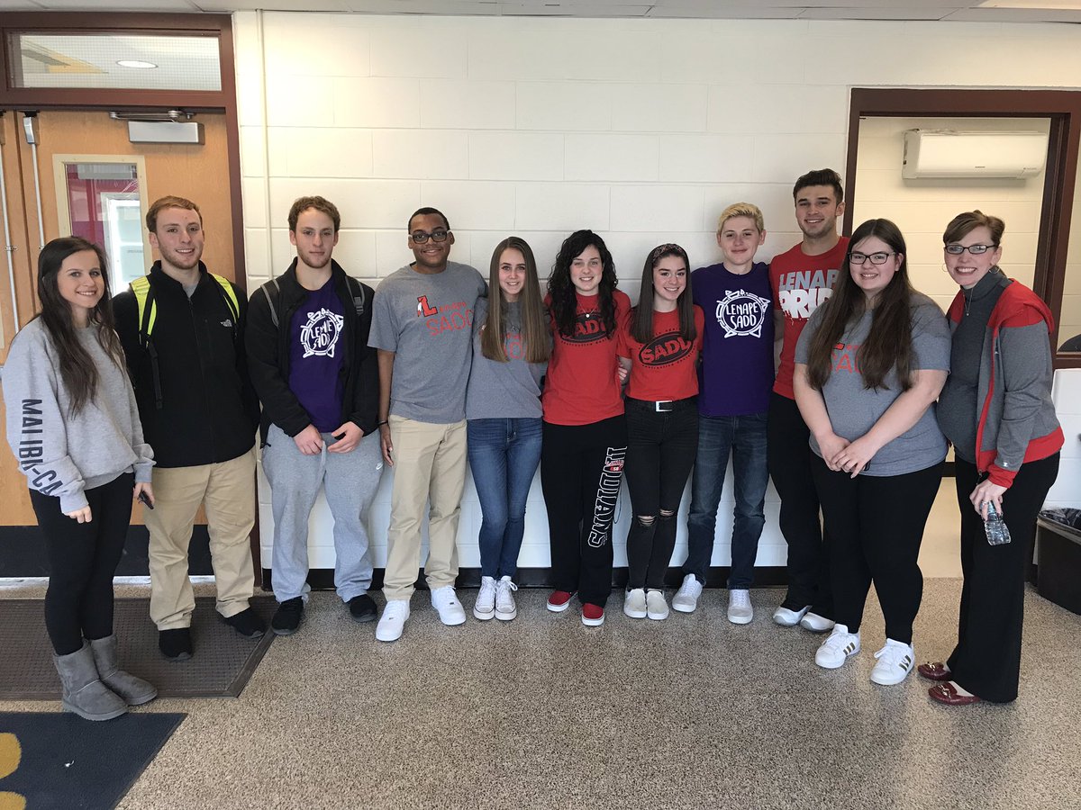 LHS_SADD_CLUB's tweet photo. We had a great time today at Harrington Middle School teaching the 8th grade students the dangers of drugs and alcohol!  #lenapesadd #defytheissue #peerprevention https://t.co/vPn0or6zwc