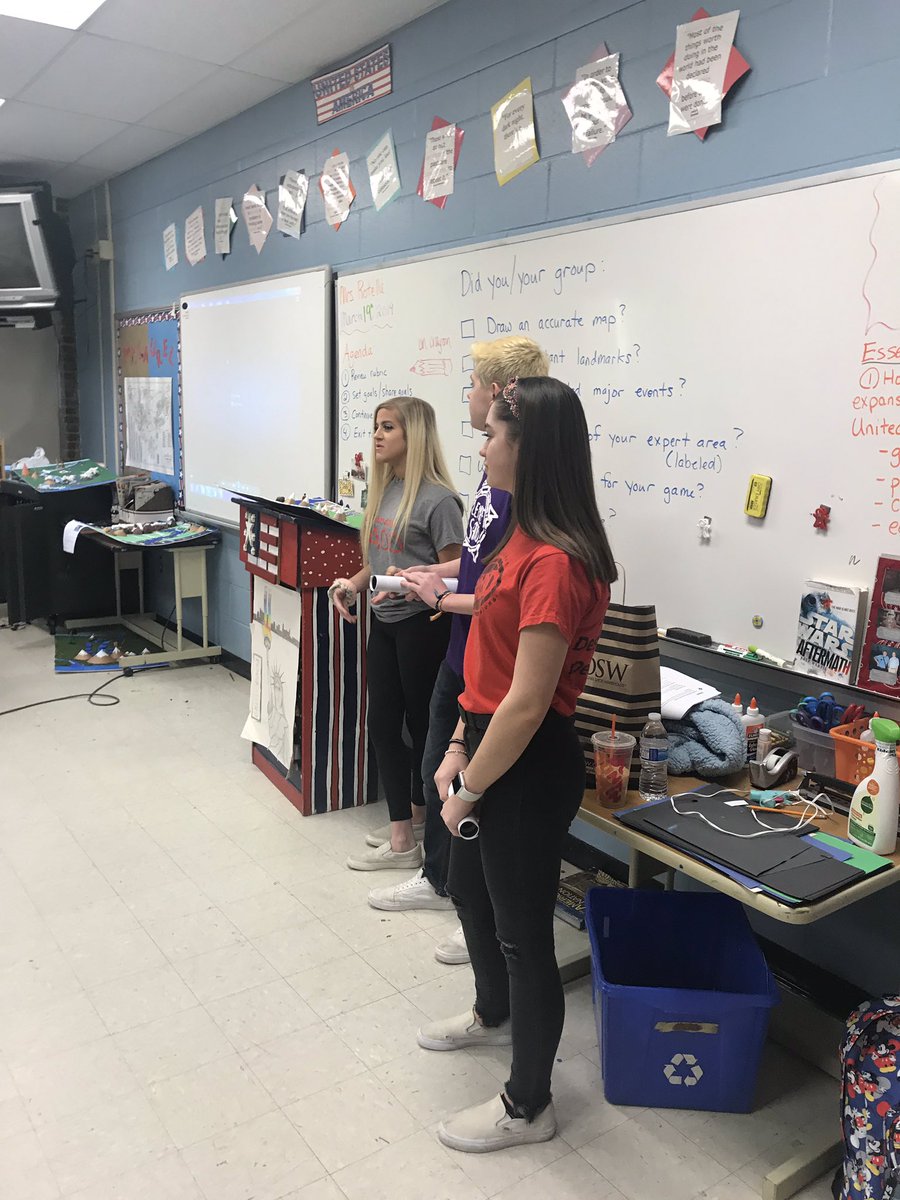 LHS_SADD_CLUB's tweet photo. We had a great time today at Harrington Middle School teaching the 8th grade students the dangers of drugs and alcohol!  #lenapesadd #defytheissue #peerprevention https://t.co/vPn0or6zwc