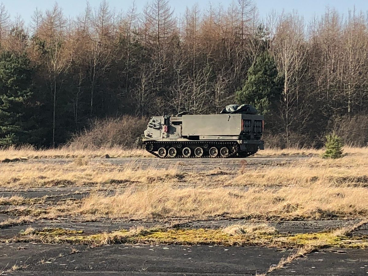 176Bty's tweet photo. Keeping our launchers fit for duty requires a lot of time and effort.
We spend 2 days a week exclusively on maintenance to ensure we are always able to deliver our deep strike capability wherever the division requires us #AbuSpirit #MLRS #M270 #BritishArmy #DivFires #DivArty 🚀 https://t.co/AR5X7SZ2cQ