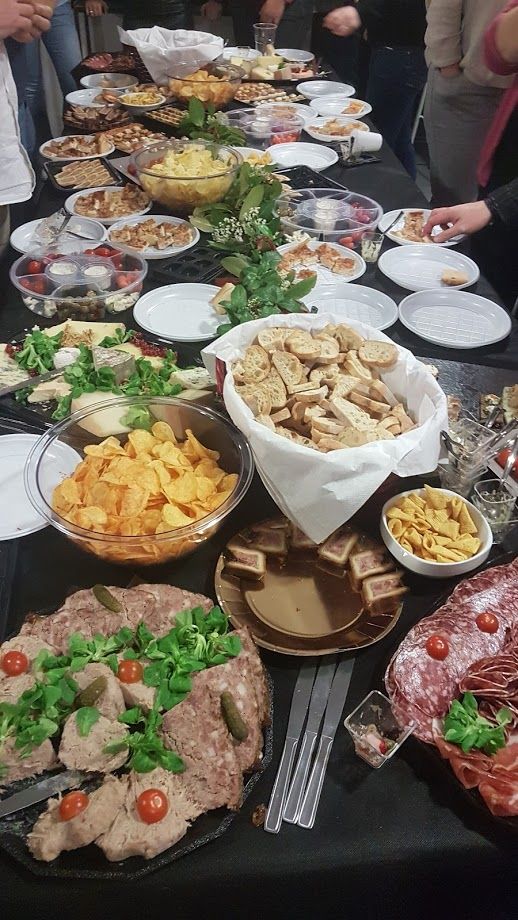 espritagile's tweet image. #agileAfterWork du 19/03 en quelques points 😊
- un sujet, la #cnv, présenté par un membre de la communauté : merci Fouzia ! ✔️ 
- un accueil au top de @allopneus_FR ✔️ 
- un record d&apos;affluence battu avec plus de 60 participants ✔️