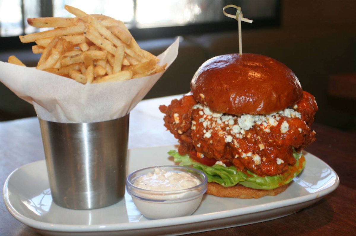 localkitchentav's tweet photo. Any plans for #MarchMadness? We have EVERYTHING you need.... 15 TVs, drinks, delicious food and #happyhour from 3pm-6pm. https://t.co/hIAJ0MyzrM
