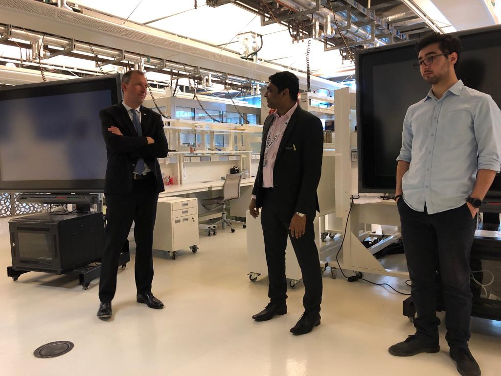 Dr_ThomasZ's tweet photo. During my visit, the @MasdarInst showed me new ways they are advancing energy and sustainable technology. Great to see this research-driven work being done to safeguard our planet. https://t.co/oc9csknX10