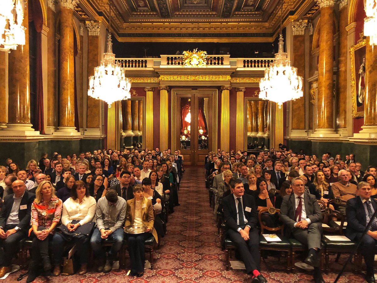 chriswsellors's tweet photo. It was an honour to be able to attend last nights graduation of the @UKNAJ JET course students.
So much talent in one room! We really are lucky to have such a fantastic British jewellery industry! π¬π§ #britishjewellery #jewelleryindustry #Jetgraduation https://t.co/fCwkjO1Vdz