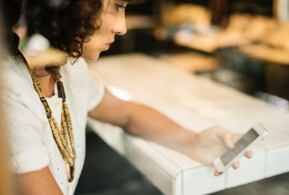 Sometimes things don't work out as you want them to. Here's how to cope with rejection when online dating... mysinglefriendblog.com/blog/2018/6/28…