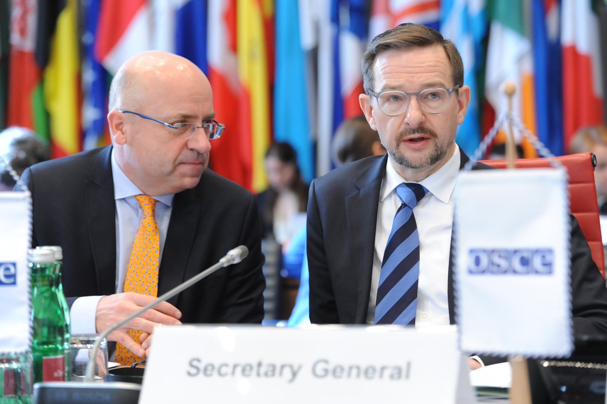 ThGreminger's tweet photo. Presented my report today on #OSCE’s approach to Security sector governance &amp; reform. An effective security sector that’s gender-responsive &amp; respects #HumanRights is key to dealing with today's complex, interdependent security challenges. Read the report: https://t.co/A4yzjnujHc https://t.co/2slJcEwty3