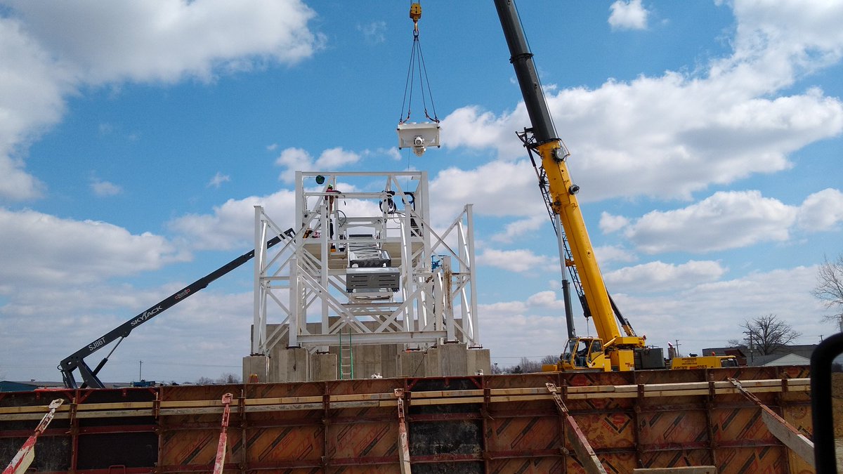 cmconcreations's tweet photo. Thankfully winter is leaving town. Time to get this new #con_e_co #readymix #batchplant up in the fine state of #ohio https://t.co/U9Qyi76E49