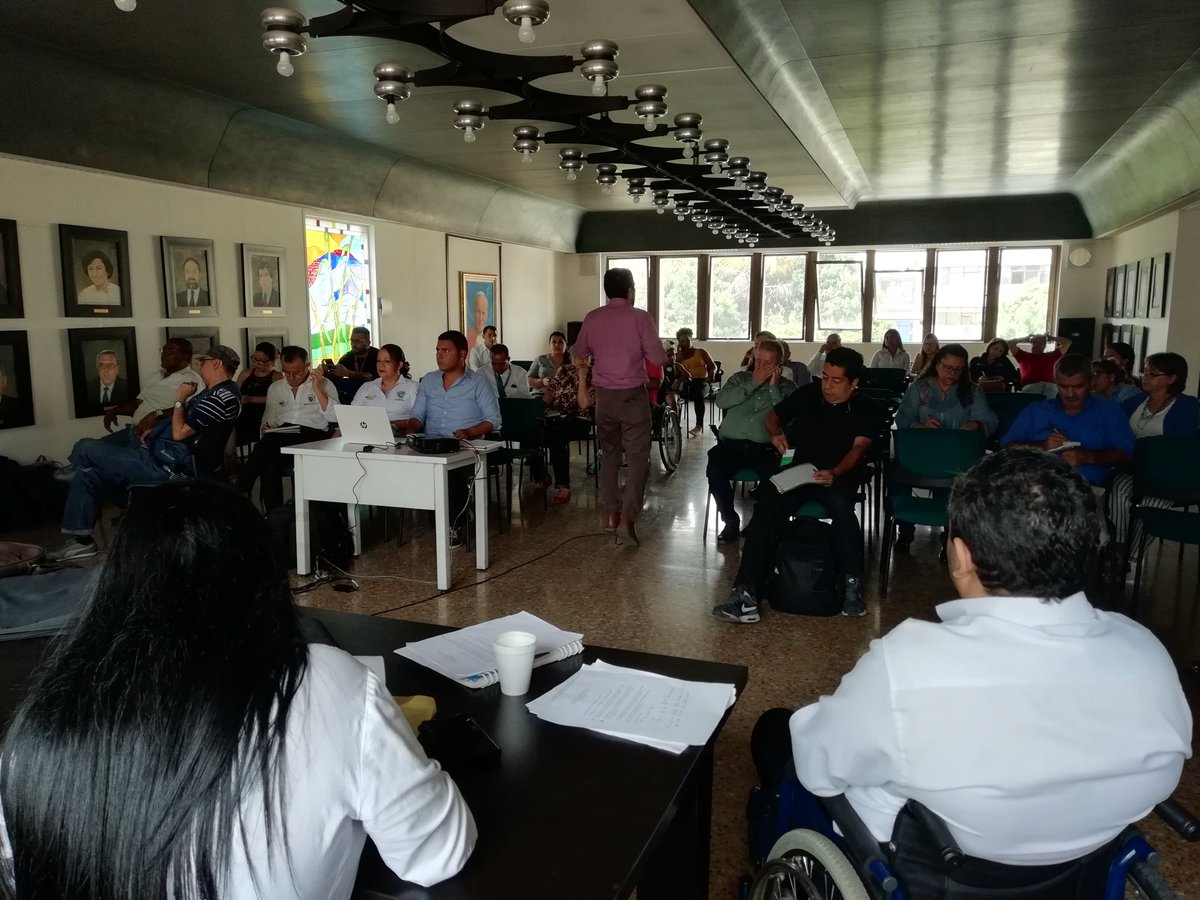 c_discapacidad's tweet photo. #20Marzo2019 Dr @jgparra03 #Coordinador #ProgramadeDiscapacidad de la @GobValle COMITÉ DEPARTAMENTAL DE DISCAPACIDAD " Socialización Ordenanza POLÍTICA PÚBLICA PcD" #CaliValle Sede #Gobernacion https://t.co/VQMSMDwxOl