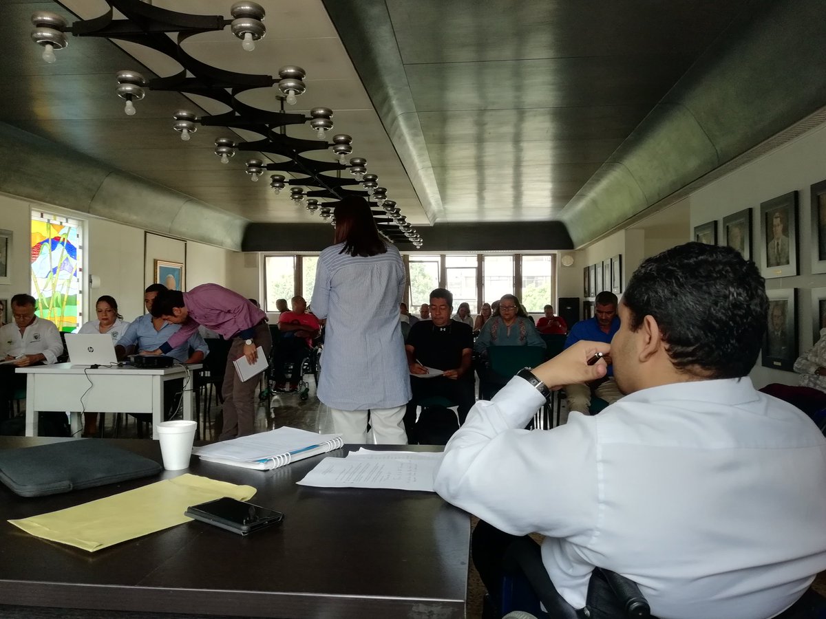 c_discapacidad's tweet photo. #20Marzo2019 Dr @jgparra03 #Coordinador #ProgramadeDiscapacidad de la @GobValle COMITÉ DEPARTAMENTAL DE DISCAPACIDAD " Socialización Ordenanza POLÍTICA PÚBLICA PcD" #CaliValle Sede #Gobernacion https://t.co/VQMSMDwxOl
