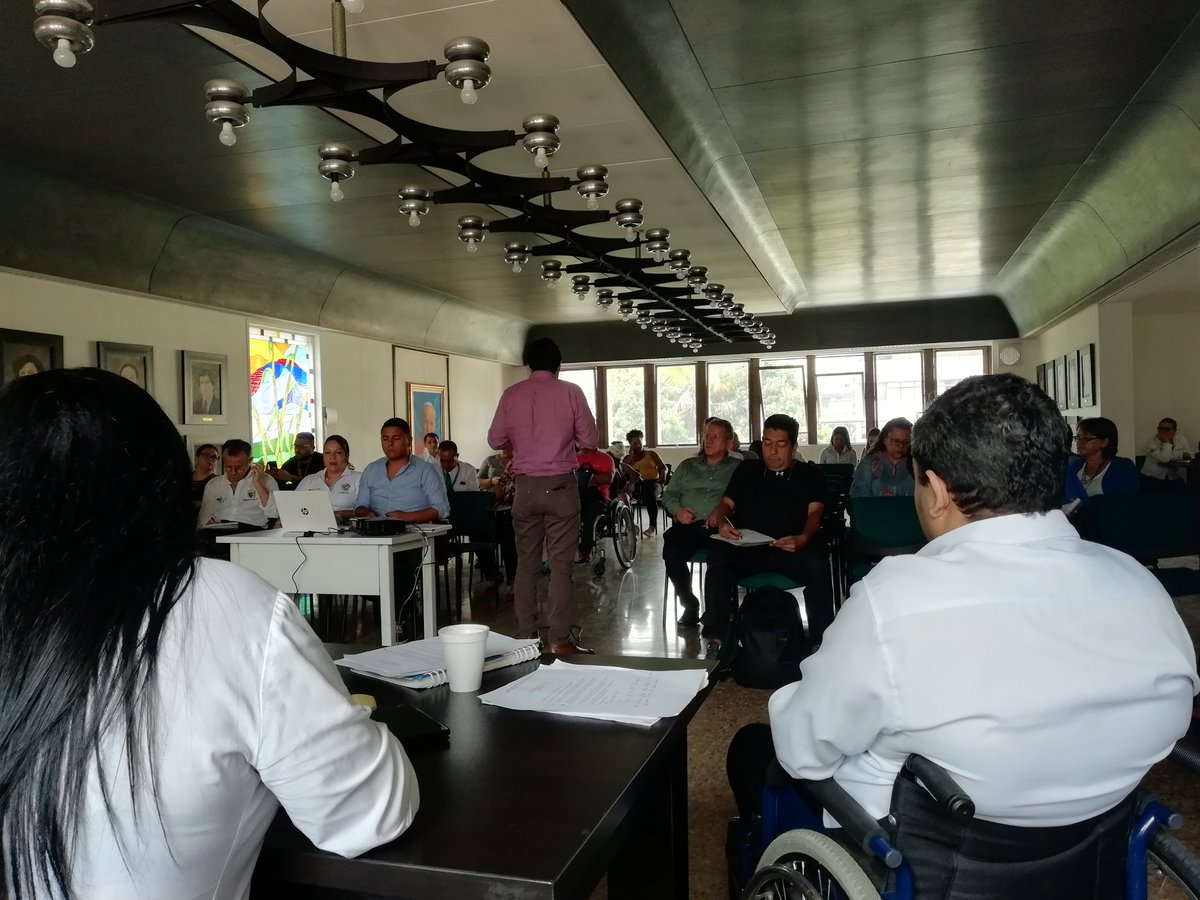 c_discapacidad's tweet photo. #20Marzo2019 Dr @jgparra03 #Coordinador #ProgramadeDiscapacidad de la @GobValle COMITÉ DEPARTAMENTAL DE DISCAPACIDAD " Socialización Ordenanza POLÍTICA PÚBLICA PcD" #CaliValle Sede #Gobernacion https://t.co/VQMSMDwxOl