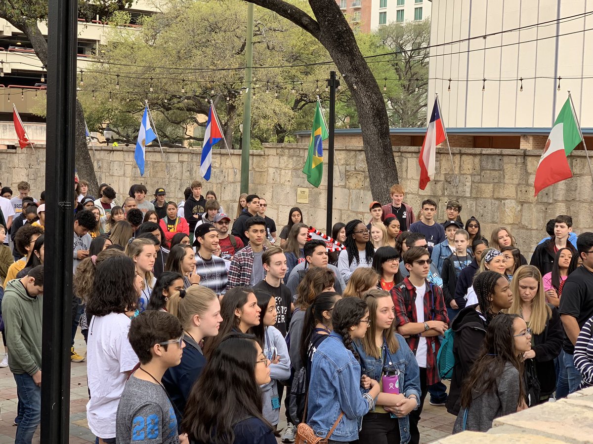 heart4GTkids's tweet photo. Getting ready for the GT Downtown Showdown!  All NISD High Schools representing!  @nisdgteac @NISDGTAA https://t.co/1cKG1tHtoL