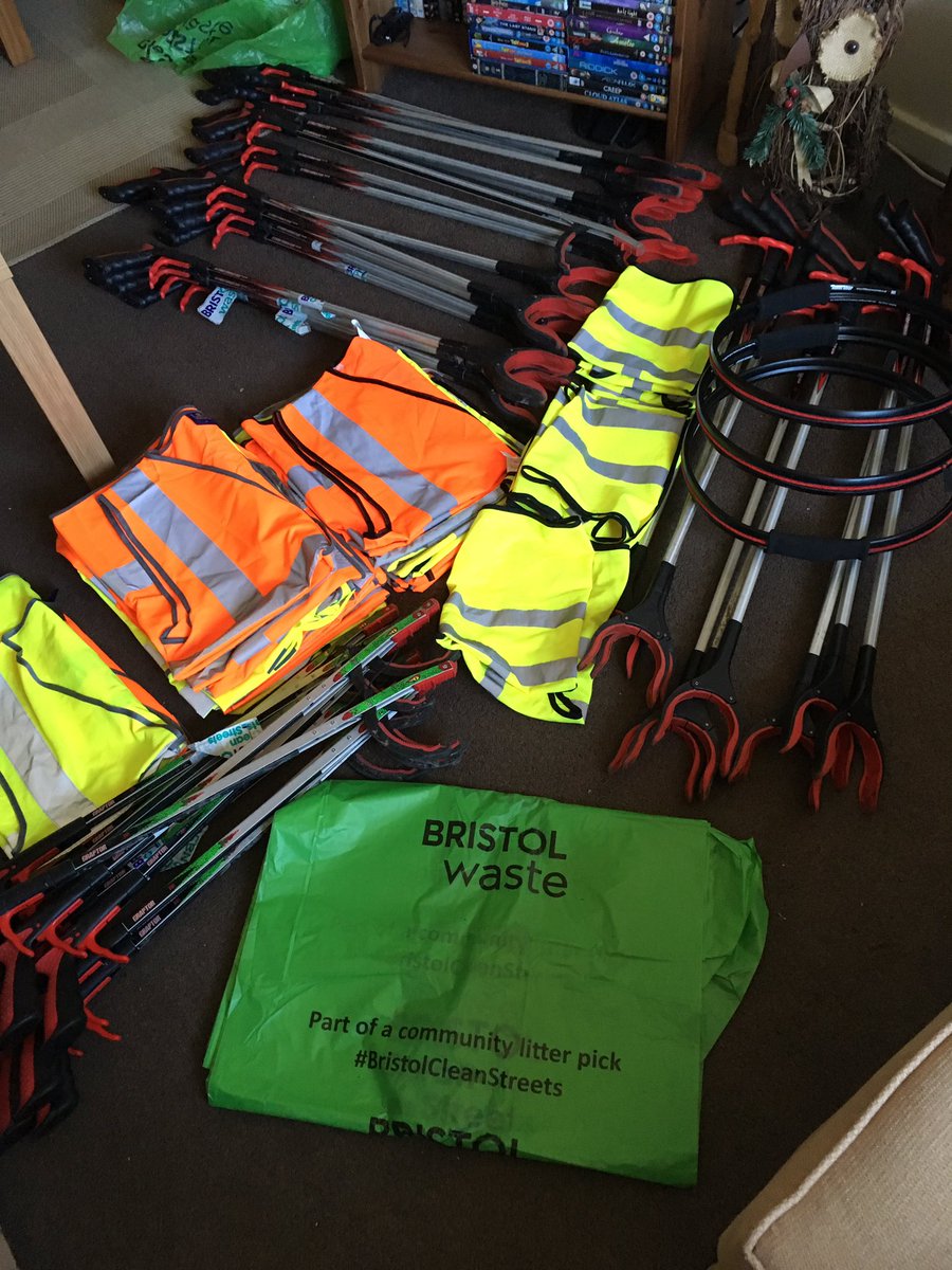 TheBerryMaze's tweet photo. Courtesy of @BristolWaste we now have an arsenal of equipment ready for Saturday in the fight against litter and fly tipping. Don’t forget to come along if you can. Things kick off around 10am and packing up is about 1pm. Even a half hour would be great.
#BristolCleanStreets https://t.co/MnNQBMi1hX