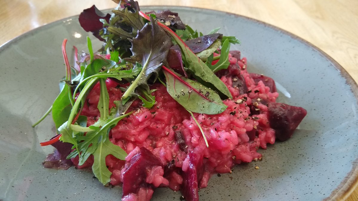 ⓋeganOliⓋe tweet media