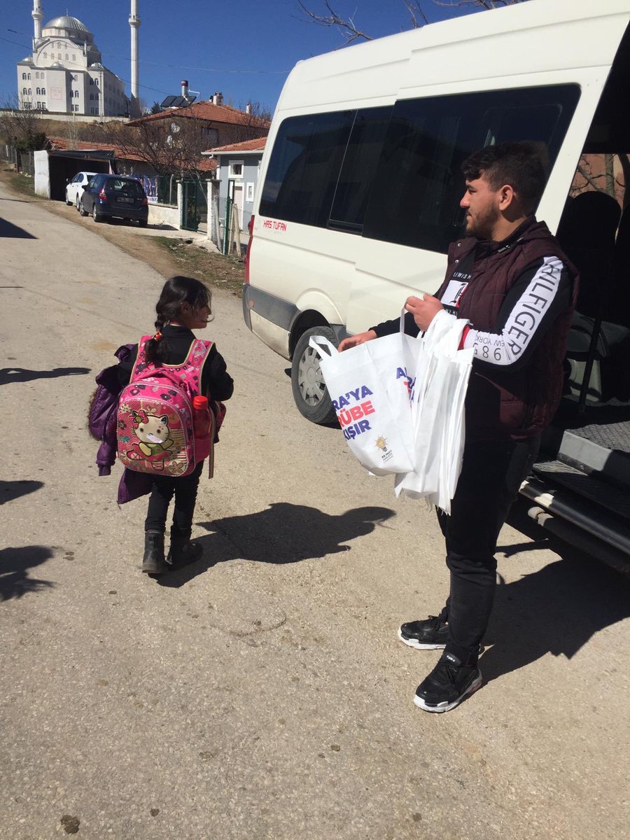 AltEkip's tweet photo. Kavaklı Mahallesinde Köylülerimize Bi Ziyaret Gerçekleştirdik. İstekleri Ve Şikayetleri Hakkında Bilgi İstedik. İnşallah Her Birine Teker Teker Ulaşacağız 🌷
@hakanhanozcan @mehmetozhaseki @asimbalci @abd_karabudak @receptezcan @Fatihatezcan @Sivank5806 https://t.co/9ZZLciXMrX
