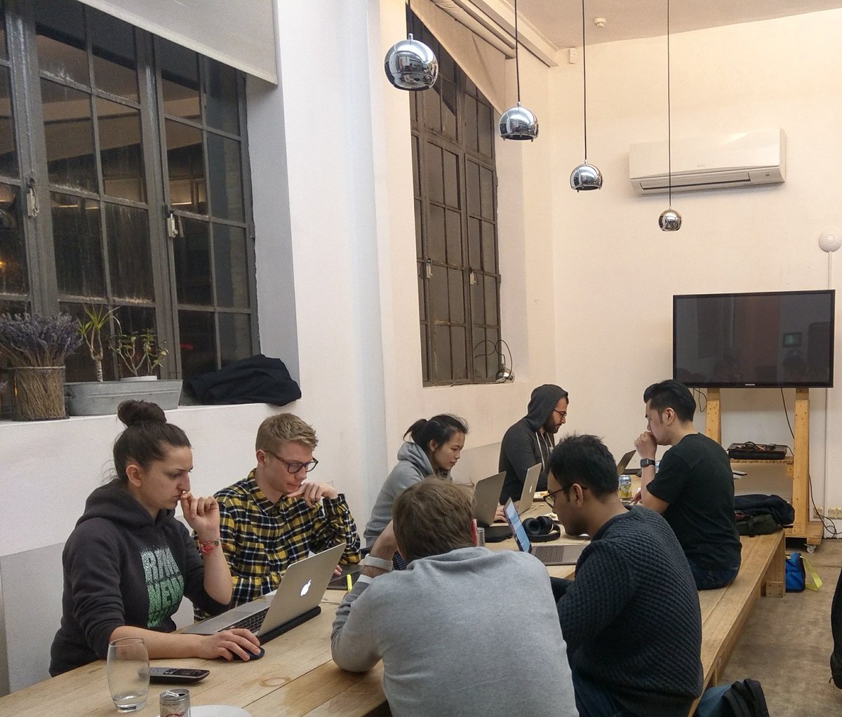 PolyglotDevsLondon tweet media