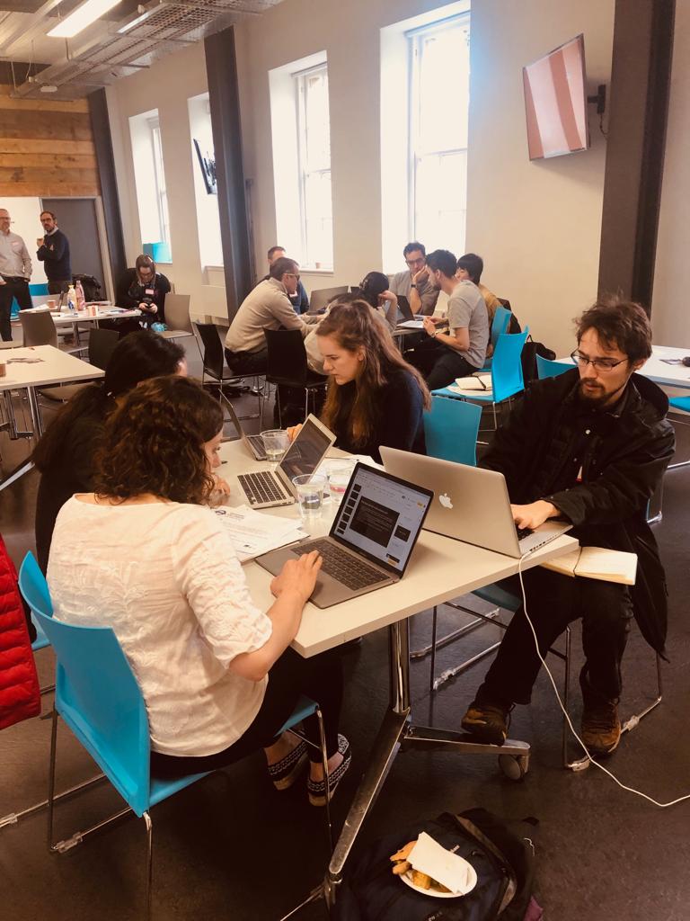 DMATalent's tweet photo. The teams have been hard at work for the last 4 hours tackling @Tfl's brief. It's pitch time next, who's going to come up with the best response? #CreativeDataLabs https://t.co/JcnZioE1dD