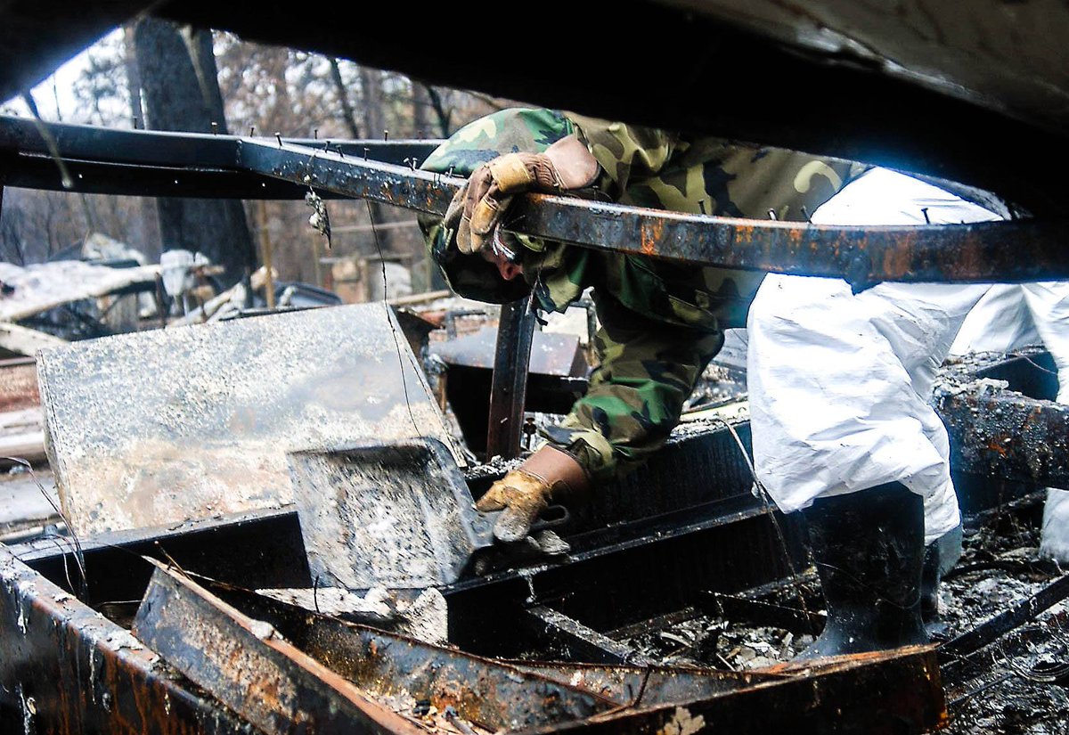 USACEHQ's tweet photo. A group of @USACESacramento teammates used their unique skillset to help those who lost everything in the #CalWildfires that destroyed #Paradise, California. Get the story here: https://t.co/BbVlQZsXjg π·: Sacramento District Cultural Resources Team (via @USACESacramento) https://t.co/88ot8xGiyY