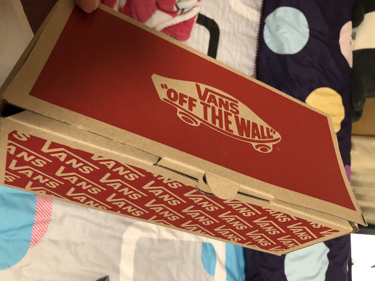 shittydamnit's tweet photo. รองเท้า vans 39 มีกล่องให้ค่ะ 450รวมส่ง #ส่งต่อคสอ #ส่งต่อสกินแคร์ #ส่งต่อรองเท้ามือสอง https://t.co/lm4VcJh2zR
