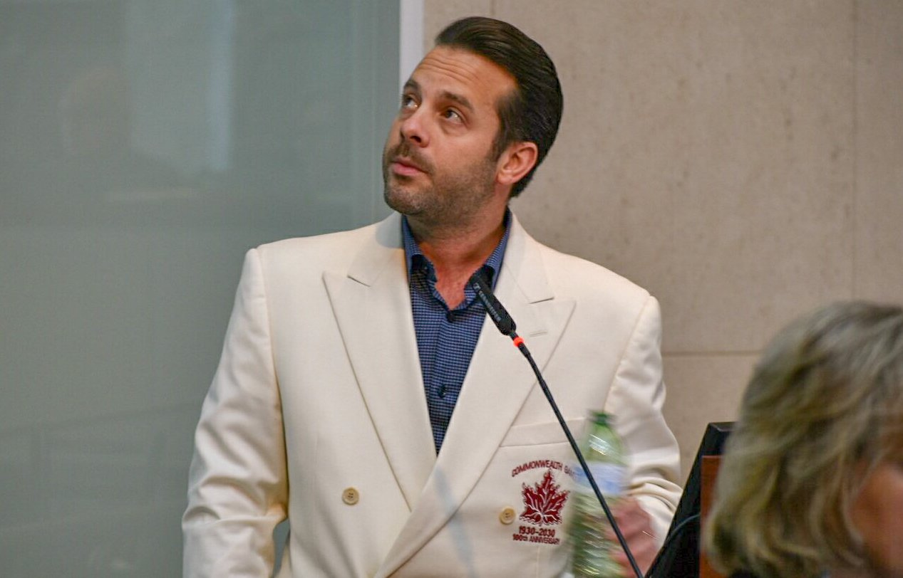 D2HFlpkX4AA_opM.jpg:large