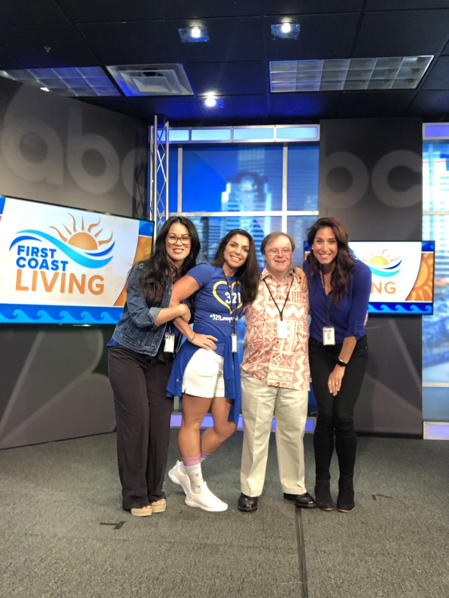 mrstesori's tweet photo. Let’s do this thang. At @tweetFCL with the @TesoriFamilyFdt crew to talk all things World Down Syndrome Day — Frank, Noelle, @GennaPrice and the fabulous @CurtisDvorak. #321loveyourneighbor #celebrate321 #worlddownsyndromeday #WDSD #WDSD19 💙💛 https://t.co/QZWe8Pm6SE
