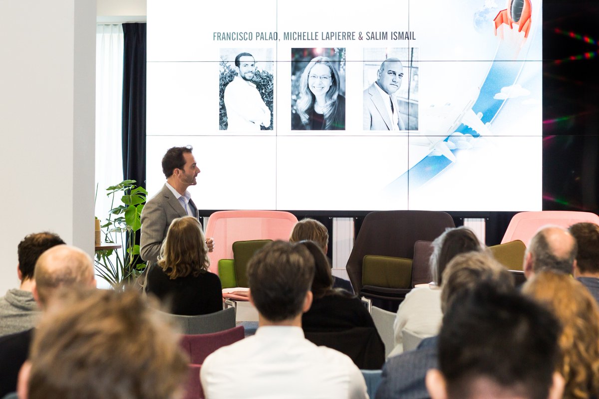 OpenExO's tweet photo. Exponential Transformation Dutch Book Launch! :-) #OpenExO https://t.co/yVdNeUXRnq