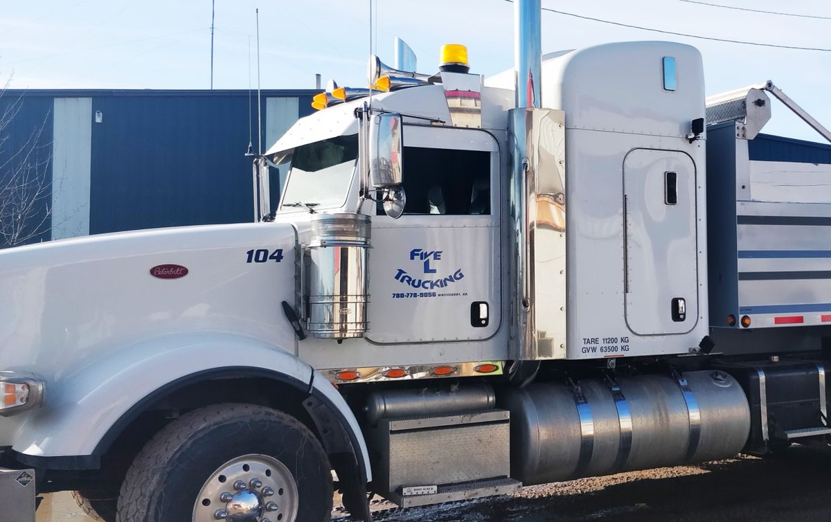 Summit_Trailer's tweet photo. Congratulations Ralf and his son (FIVE L TRUCKING) on their purchase of a brand new Arne's Quad Wagon. Ralf can be found working out of Whitecourt, hauling gravel and contaminated dirt. #trailers #business #summittrailer #quad #purchasing #hauling #customerappreciation #quadwagon https://t.co/balYRrMeou