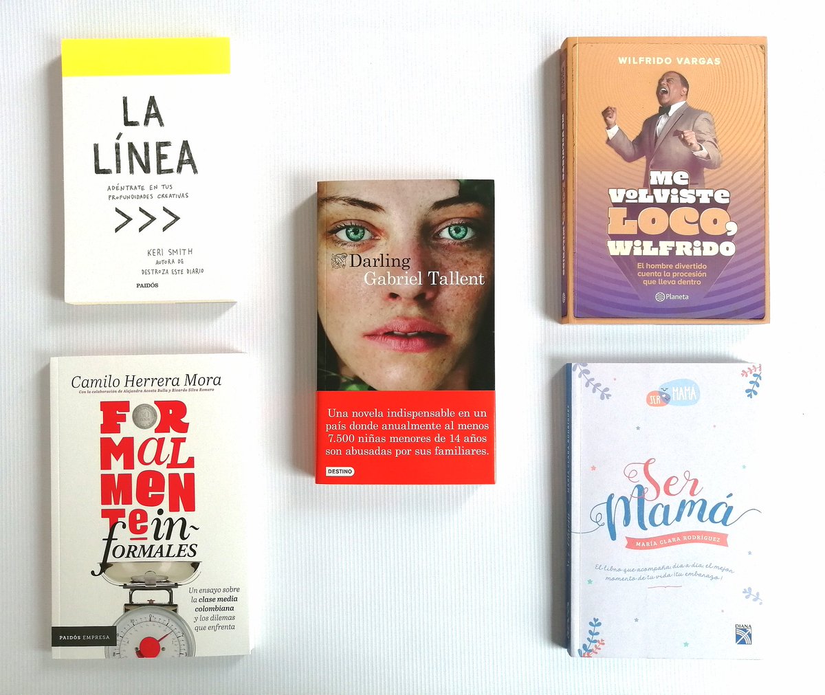 PlanetaLibrosCo's tweet photo. ¿Quieres ganarte este #KitPlaneta? Participar es muy fácil:

1. Debes ser nuestro seguidor.
2. Dar Like y RT a este tweet.

Y, por supuesto, cuéntanos cuál de estos libros es el que más te llama la atención :) Mañana elegiremos al ganador al azar. Válido para 🇨🇴

#PlanetaColombia https://t.co/mrOxyLaipM