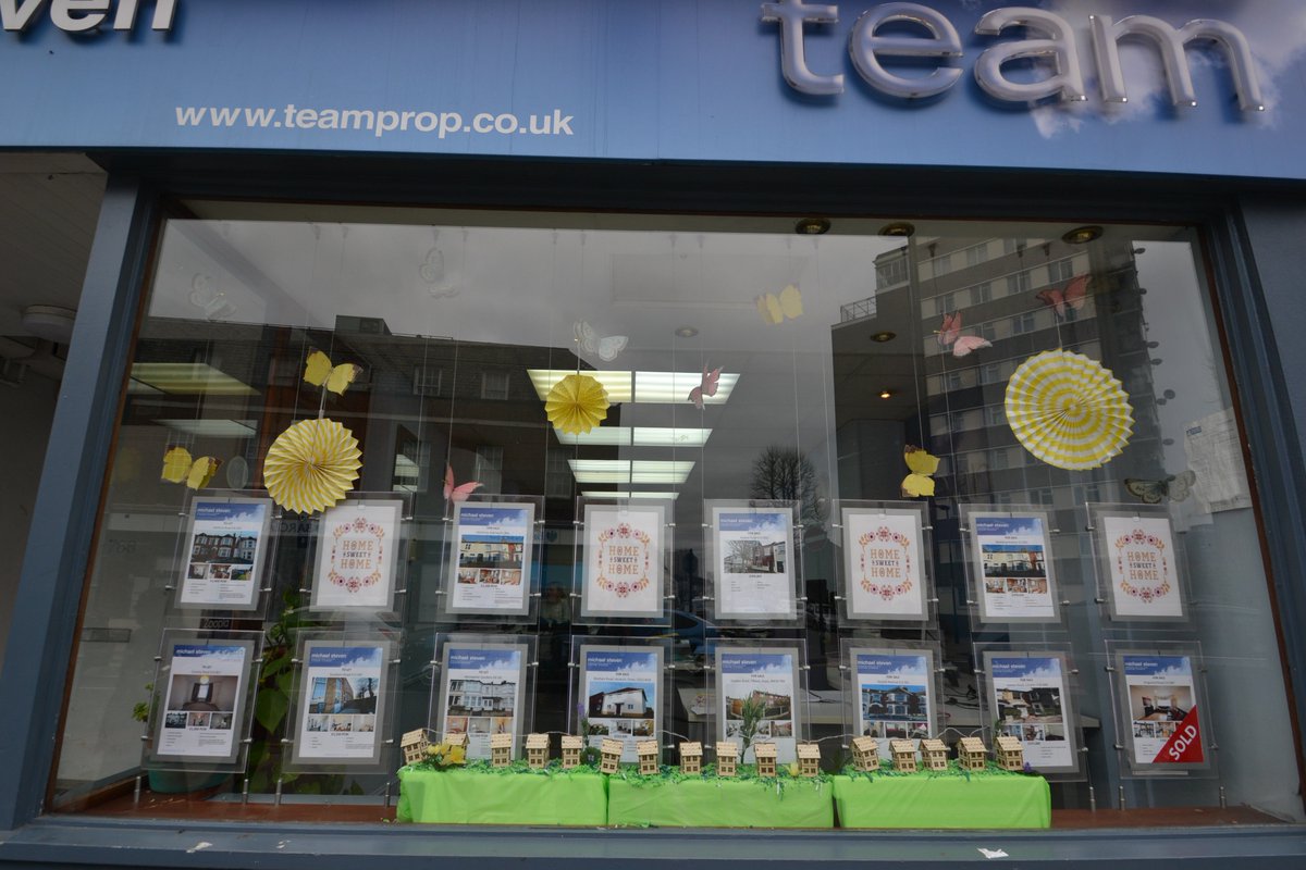 mstevenproperty's tweet photo. First day of spring, first day of green shoots. We are selling are you? #newham #housing #EstateAgents https://t.co/CNyvsocccj