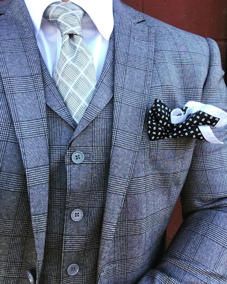 CaulfeildHQ's tweet photo. It’s all about the details in suiting. This dapper combination featuring #EnglishLaundry | via #jovanimora1980 https://t.co/dj5xQnz8an