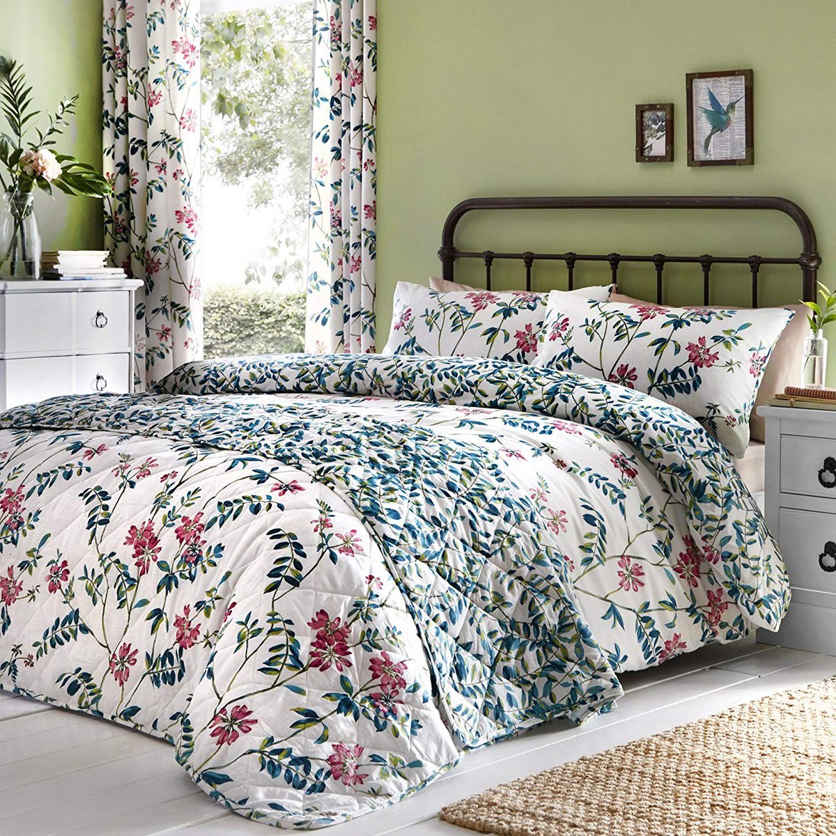 IT'S THE FIRST DAY OF SPRING! 🌸
 Flowers and trees are starting to blossom outside so why not bring the spring inside your bedroom as well.
 These floral bedding sets are the perfect addition for the new season! 💐🌷🌼 #firstdayofspring

bit.ly/2YbzgA3