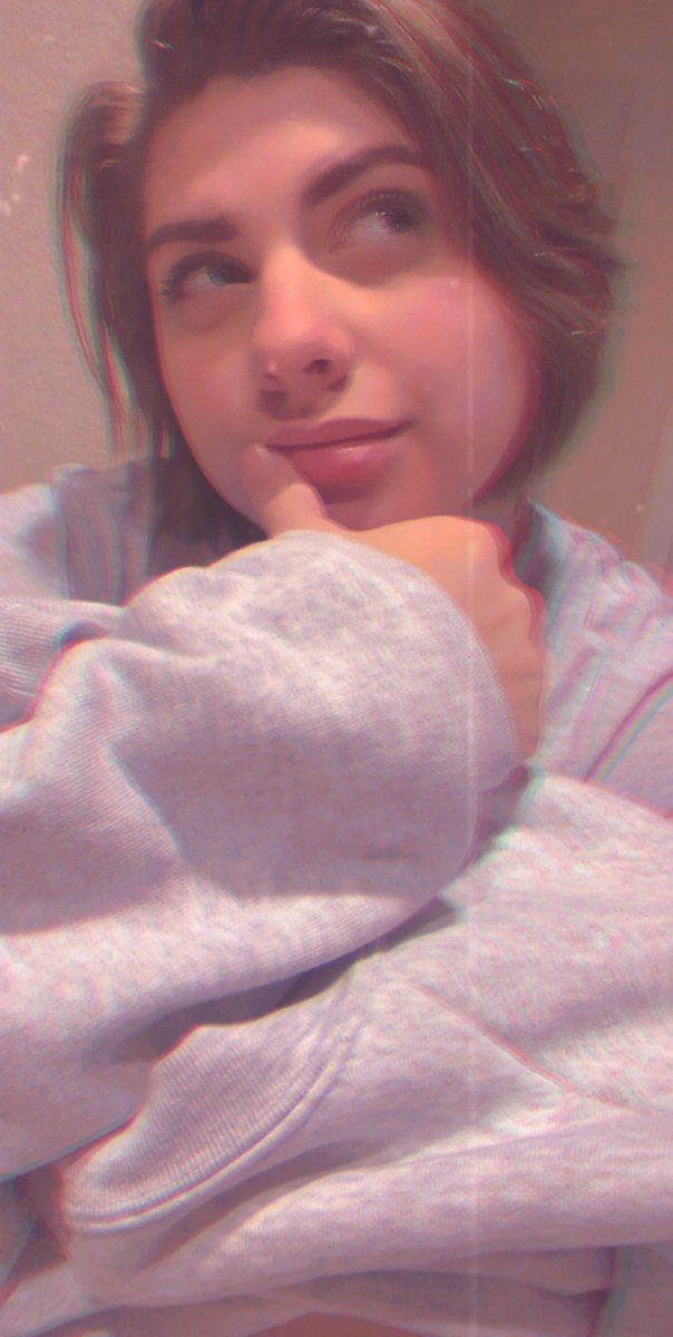 LumiiToons's tweet photo. Feeling myself todayyyyy #issagaygirl #InternationalDayOfHappiness #lgbtqtwitter https://t.co/HfJHaU8LTG