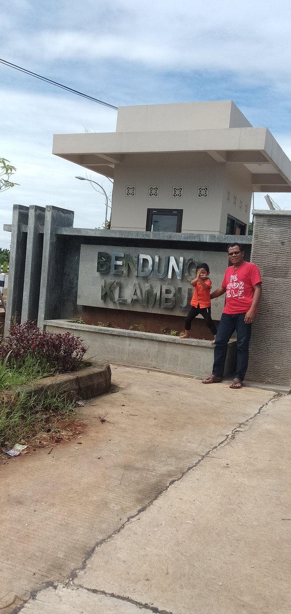 sodipuro's tweet photo. Mudik Ke #Klambu #Grobogan mampir Ke Bendungan Klambu yang mengairi Ribuah HA lahan Pertanian sekaligus pembangkit tenaga listrik.
Salam #purgan Putra Grobogan https://t.co/BEnqwq6qc3