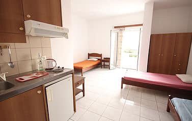 workers_rooms's tweet photo. ZODIAC THE BEST WORKERS BLOCK IN MALIA!!!

https://t.co/2Vic0ixap9

- Unlimited Air Condition use when you are in your room

- Safety Deposit Boxes in all rooms.

- Large private balconys 

- All rooms have fully equiped kitche

- 24 hour security.

- Free swimming pool https://t.co/cdqBfUN6cv