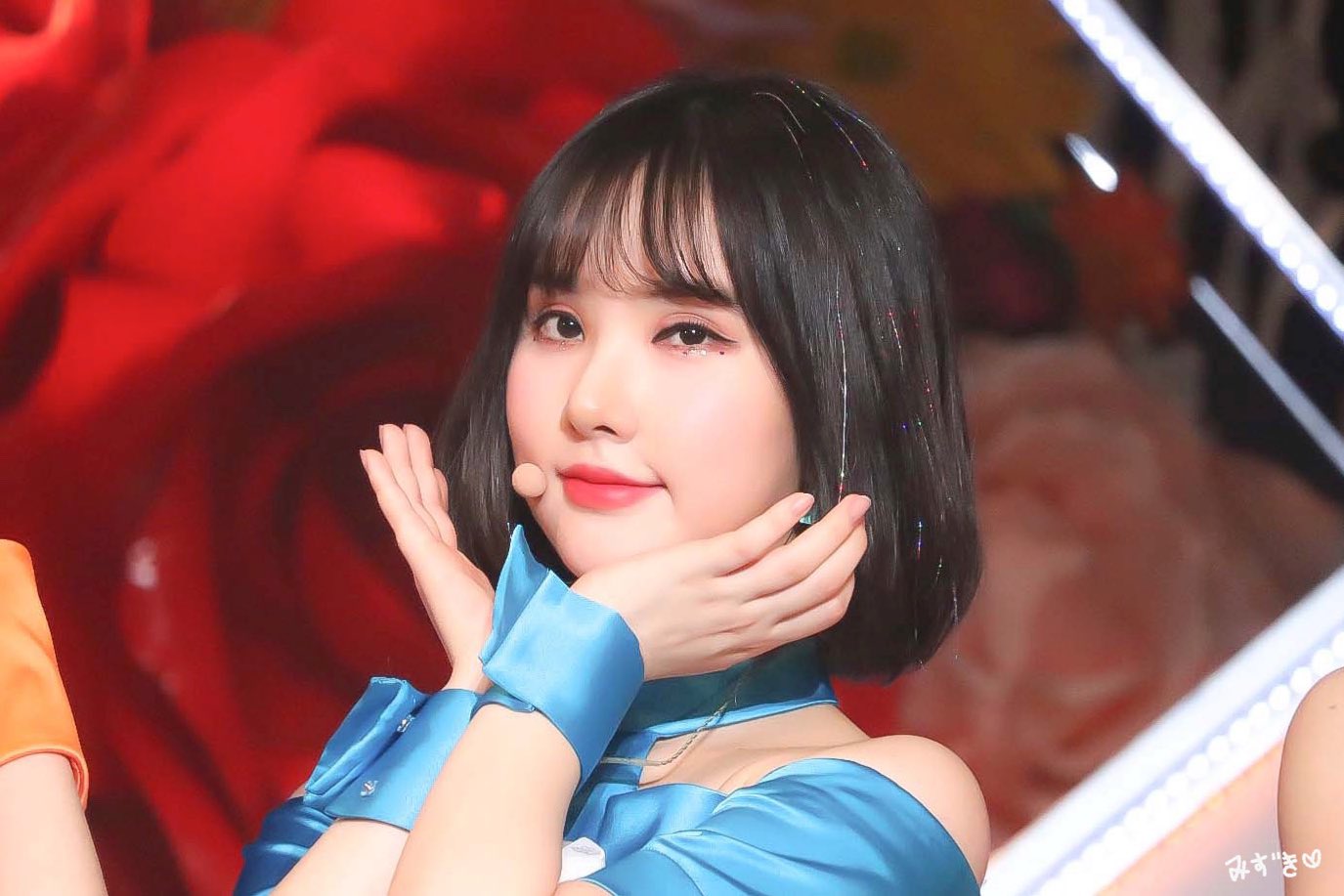 D2HMs3WVYAEXNIQ.jpg:large