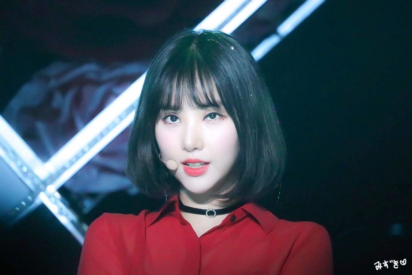 D2HNuF-U8AU4Uix.jpg:large