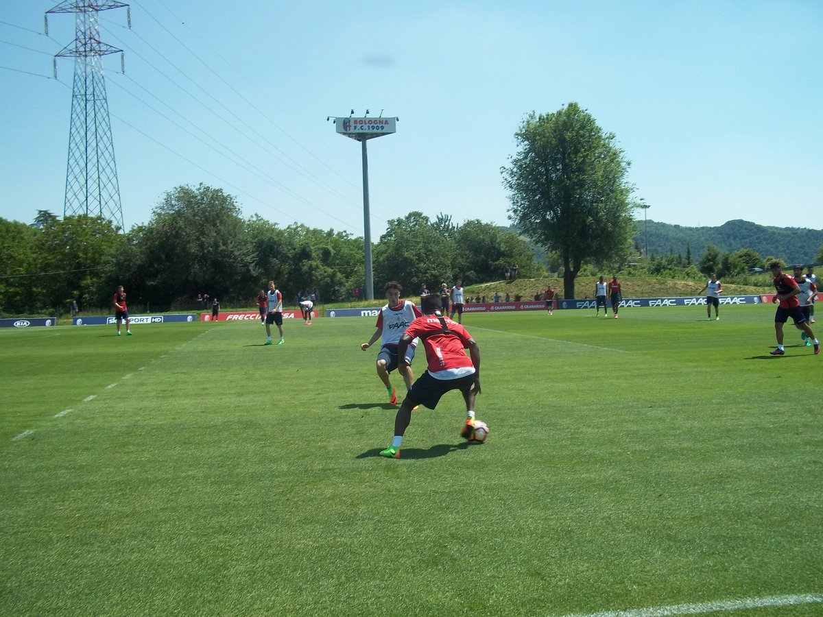 overtraq's tweet photo. @overtraq support you on monitoring your team #Training session providing data about #traningload #energycost #intensitylevel for indor and outdoor #Sports
#soccer #calcio #futsal #handball #pallamano #basket #Balonmano @movitsystem @Captiks https://t.co/EIugAfm1x2