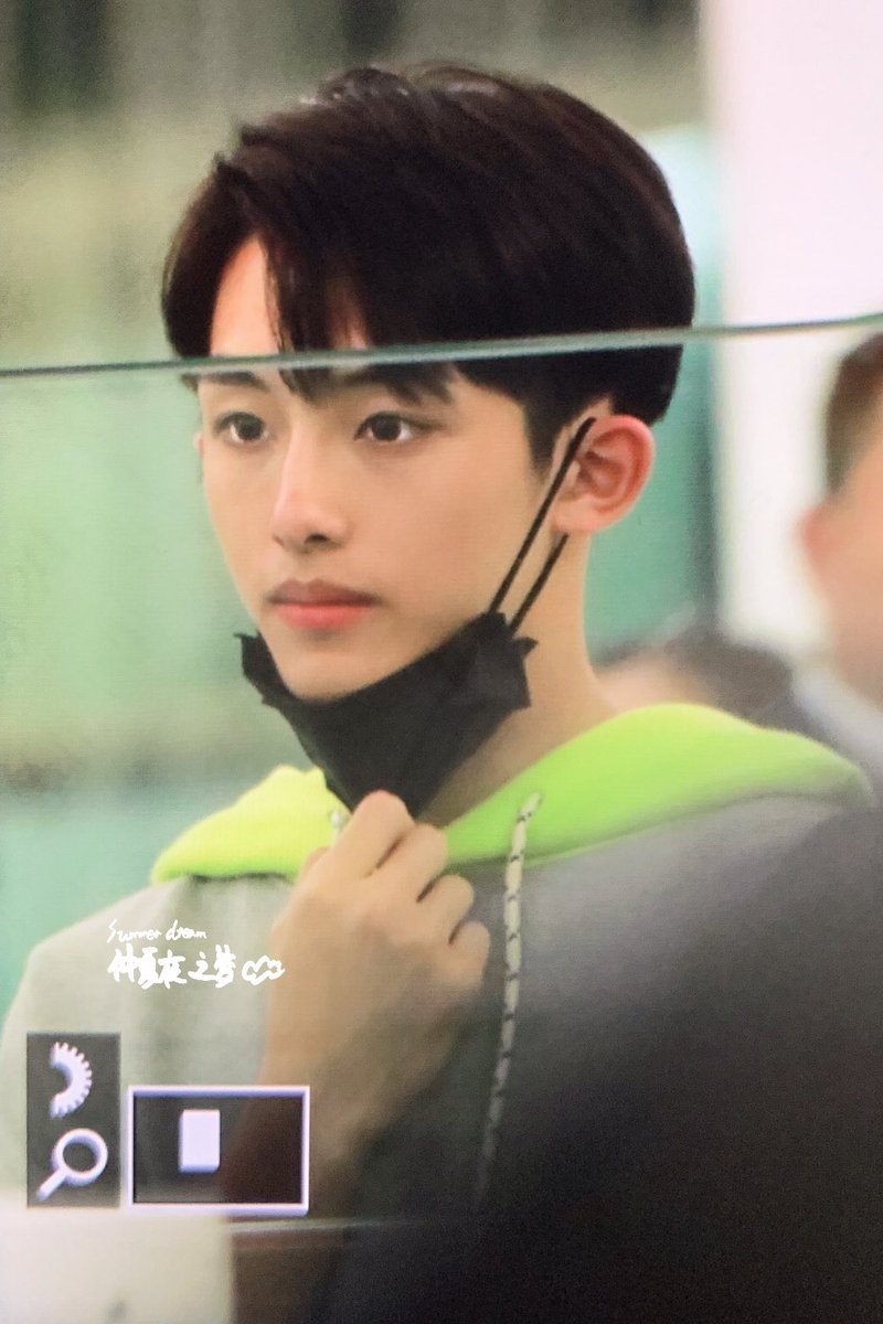SummerDream1028's tweet photo. 190320 preview

#윈윈 #董思成 #ウィンウィン  #winwin #WayV ＃WeiShenV ＃威神V https://t.co/PpLxc6NVXd