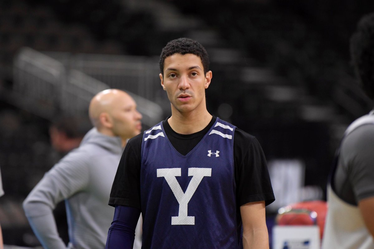 YaleMBasketball tweet picture
