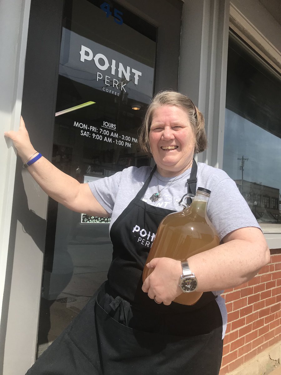 PointPerk's tweet photo. Spring is in the air and that means Peach Apricot Iced Tea time! ๐๐ธ #PointPerk #ThePointArc #PeachTea #ApricotTea #Spring #SeeTheAble https://t.co/hV0D9JMpEM