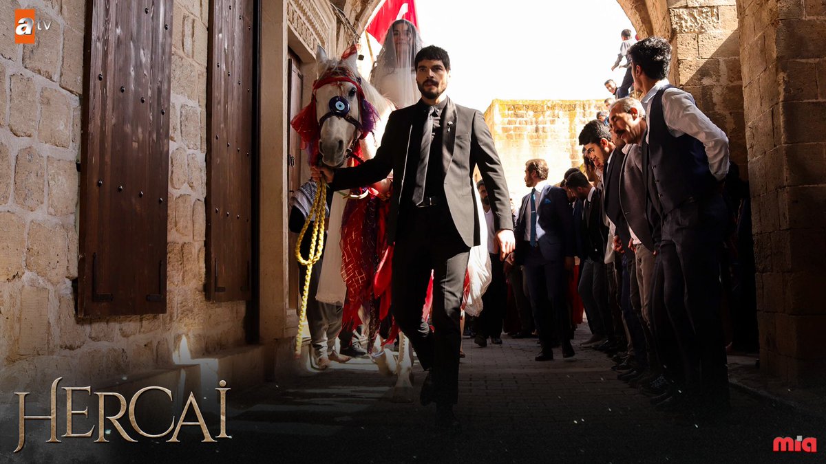 Aşkın ve intikamın yüzleşmesi... #Hercai yeni bölümüyle Cuma 20.00’de #atv’de!
<a href="/atvcomtr/">atv</a> <a href="/MiaYapim/">Mia Yapım</a>