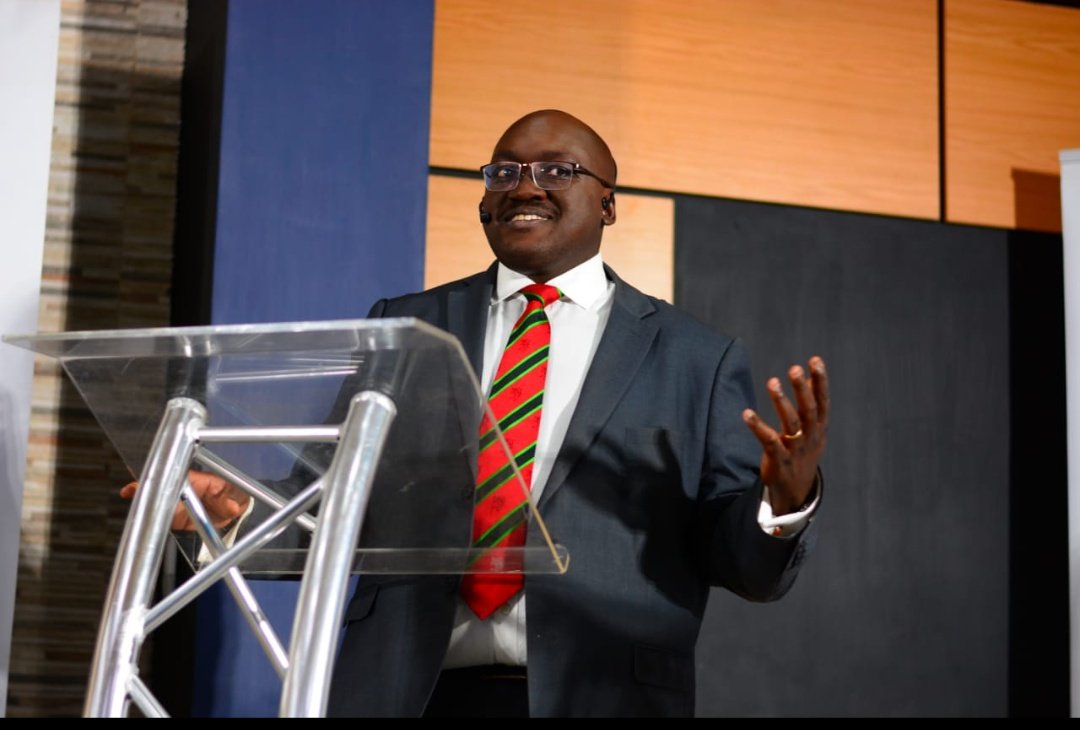 StarSportsKenya's tweet photo. In the just concluded #kruelections, Oduor Gangla has been elected the new Kenya Rugby Union chairman for the next four years.

Will he clean up the system and save Kenyan rugby? Share your thoughts.
Join the #trytimeke crew at 7:30PM to discuss this and more. 
#BambaSport https://t.co/i0h9hUBbys