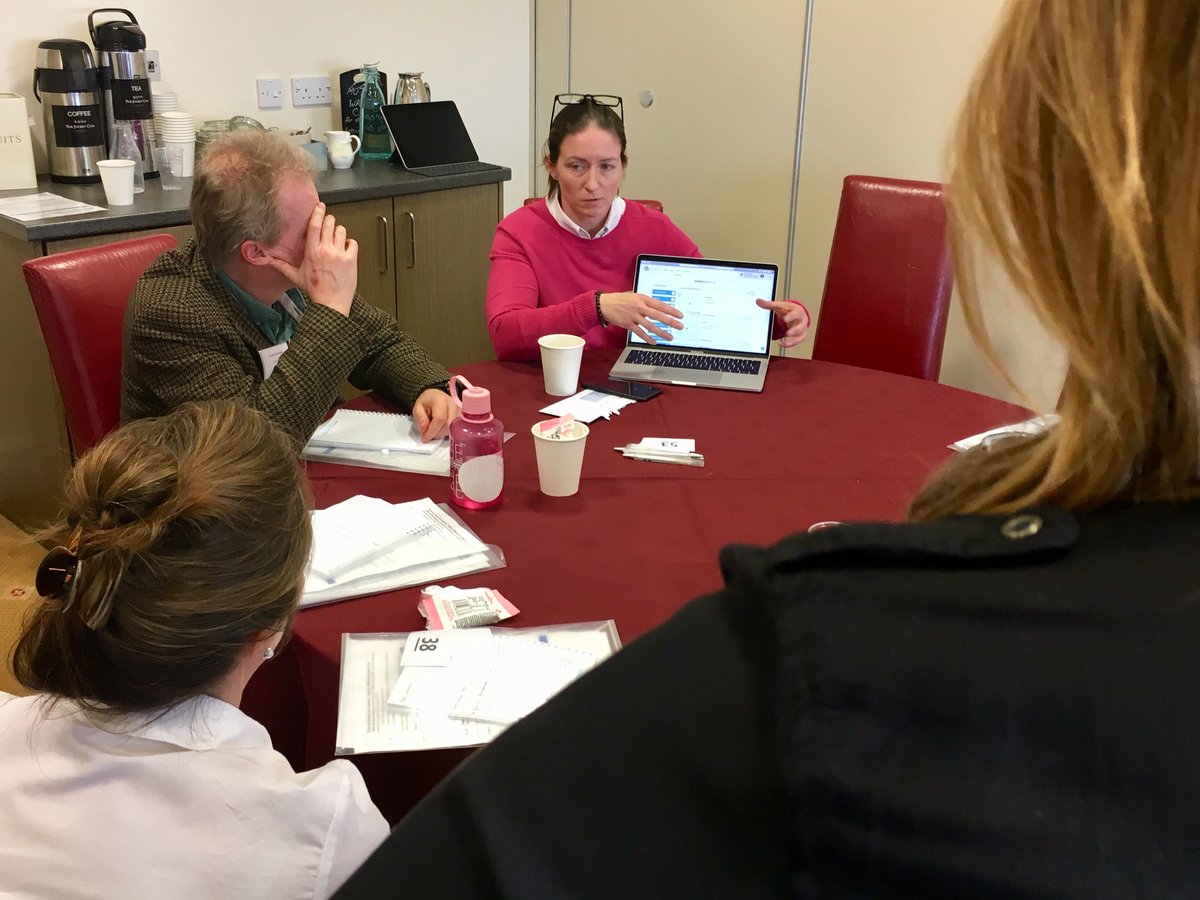 HealthInSW's tweet photo. Our #DigitalHealthAccelerator #SouthWest innovator Victoria @signumhealth gives #primarycare workers a demo of upcoming i-navigator - a digital #socialprescribing platform to aid referrals to local services #primarycarenetwork @NHSEngland https://t.co/IwkwCNKOgb
