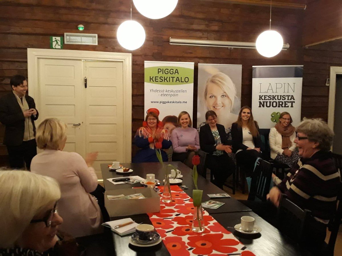 KaisanlahtiJK's tweet photo. Olin eilen juontamassa Keskustanaisten paneelia Rovaniemellä. Minna Canthin päivänä hyviä keskusteluita. Monia upeita naisia on saanut olla tukemassa eri tehtäviin! @Keskustanaiset @keskusta @PiggaKeskitalo @TuominenElli @EMMaijala @KatriKulmuni #eduskuntavaalit #keskusta https://t.co/1ZZN1CxpXc