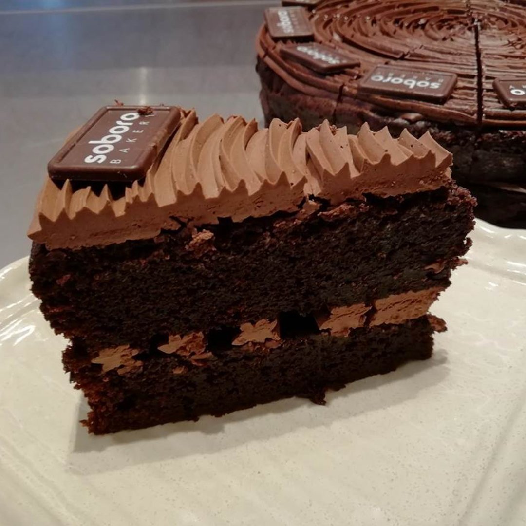 soboro_bakery's tweet photo. Chocolate cake always make us happier! Celebrate the happiness day with us. 
.
.
.
#chocolate #cake #soboro #Asian #bakery #sweet #dessert #happinessday #happy #foodie #food #foodporn https://t.co/nfn6VEGYPH