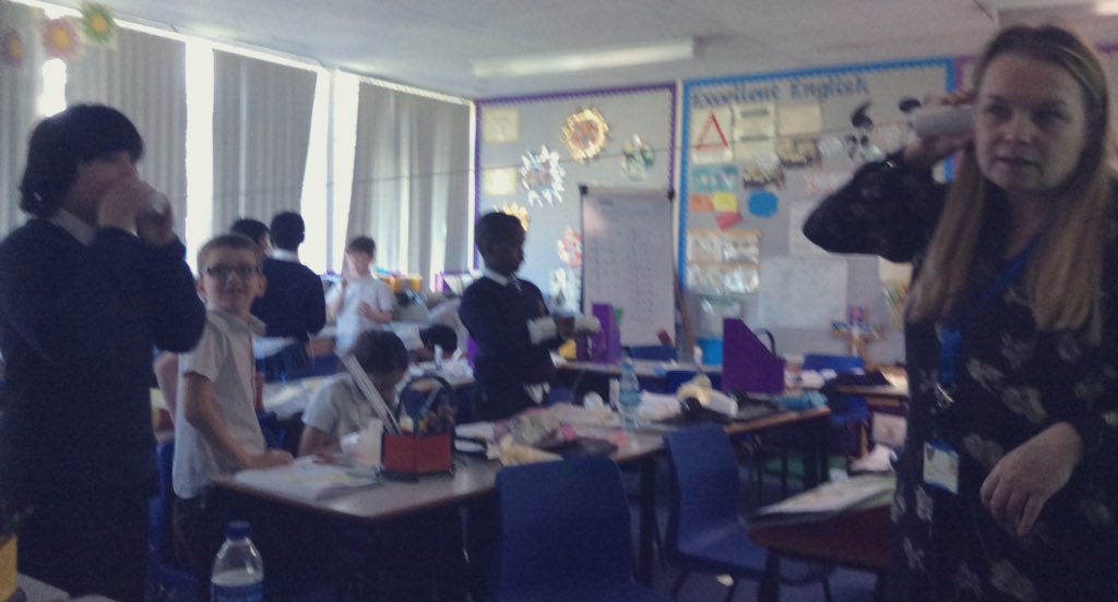 HotshotsStm's tweet photo. #STMY4Science #STMY4Sound We made string telephones to demonstrate how sound travels. https://t.co/Jg2uSXTvZ3